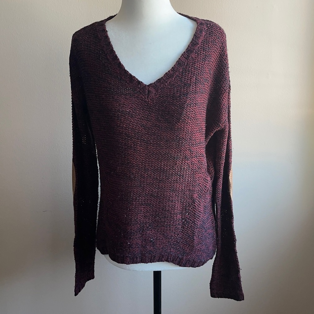 *FREE *Closed Knit long sleeve pull over sweater